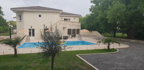 Bassens House | maison calme et spacieuse