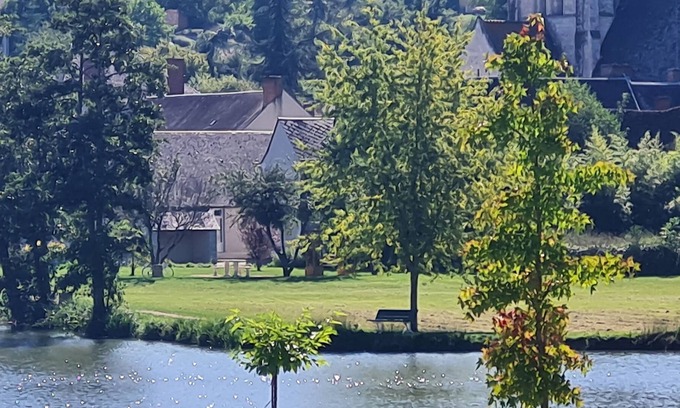 Monthou-sur-Cher House | Maison Chaleureuse au Bord de L'eau