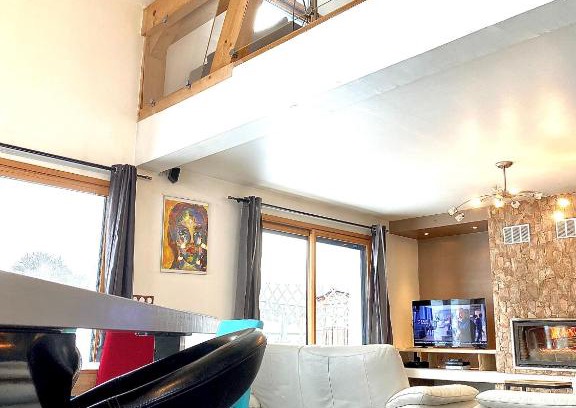 Saint-Pierre Apartment | Maison chaleureuse au cœur du massif Jurassien