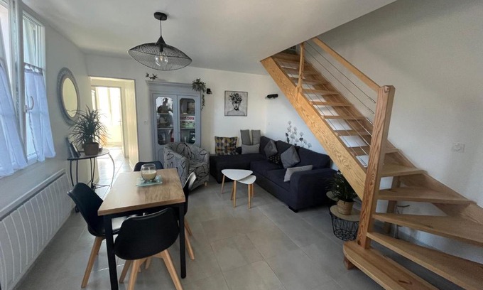 Rochefort House | Maison chaleureuse avec terrasse privative proche de la gare et du centre-ville