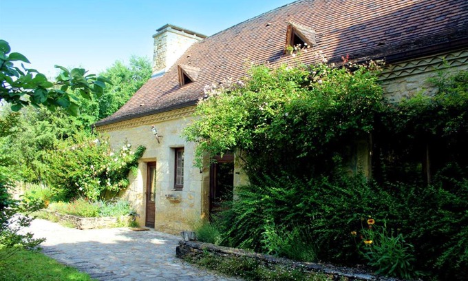 Saint-Cybranet House | Maison charmante à Saint-Cybranet avec piscine partagée