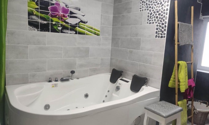 Hardinghen House | Maison chez l'habitant avec jacuzzi