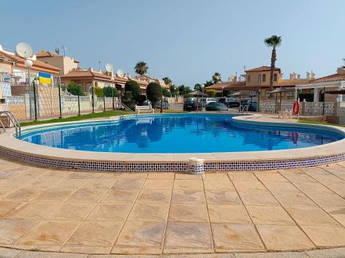 Orihuela Costa House | Maison climatisée avec solarium, wifi et piscine