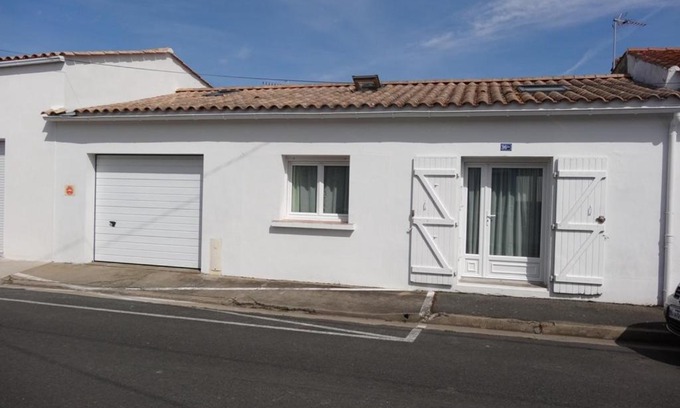 LʼAiguillon-sur-Mer House | Maison confortable, proche plages et centre, 4 pers, terrasse, wifi, centre L'Aiguillon-sur-Mer - FR-1-476-11
