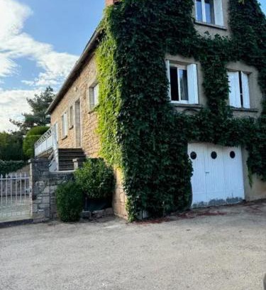 Bozouls House | Maison confortable près de Bozouls avec jardin