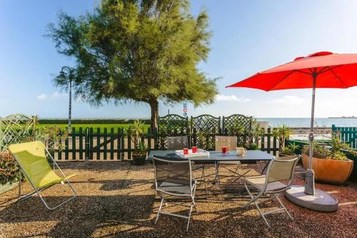 La Flotte House | Maison confortable proche de la mer avec terrasse
