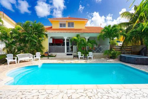 Sainte-Anne House | Maison conviviale à Sainte-Anne avec piscine privée