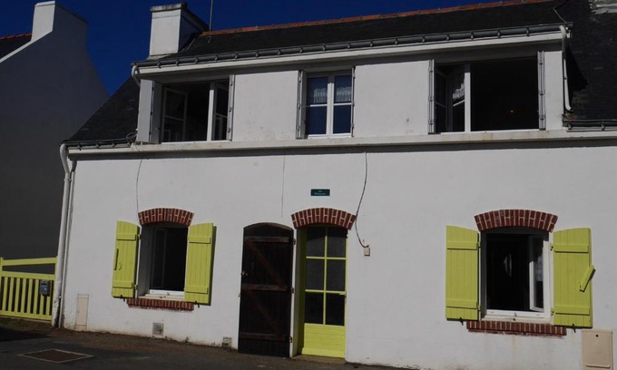Sauzon House | Maison cosy avec jardin, centre de Sauzon, 200m du port, 3 chambres, WiFi, terrasse et barbecue - FR-1-418-211