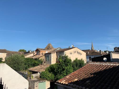 Eymet House | Maison cosy cœur de bastide+ cour + vue sur toits