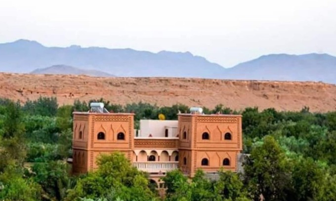 Souk Lakhmis Dades House | Maison d'hôte Tizwiyate Dades