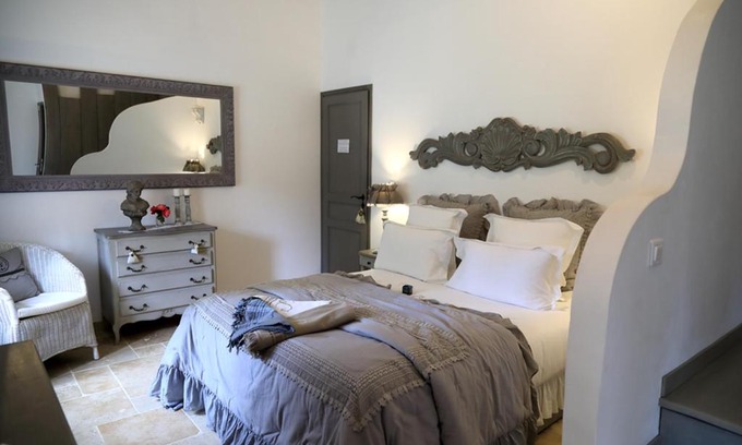 Lamanon House | Maison d'hotes "Les Ecuries du Mas"