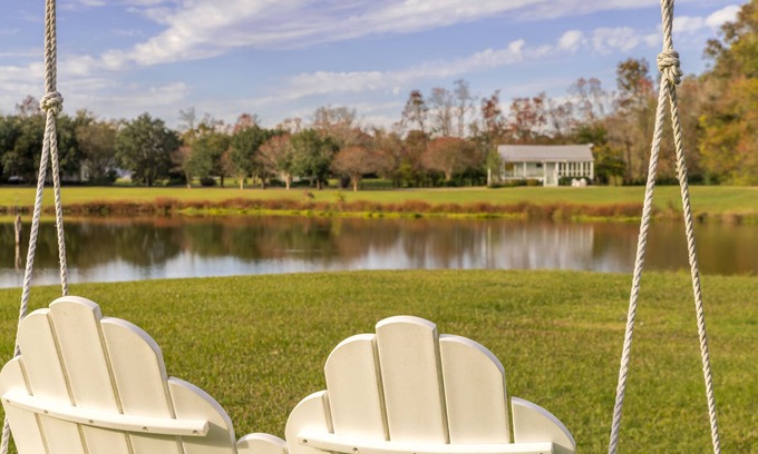 Rayne Cottage | Maison D'Memoire Bed & Breakfast Cottages