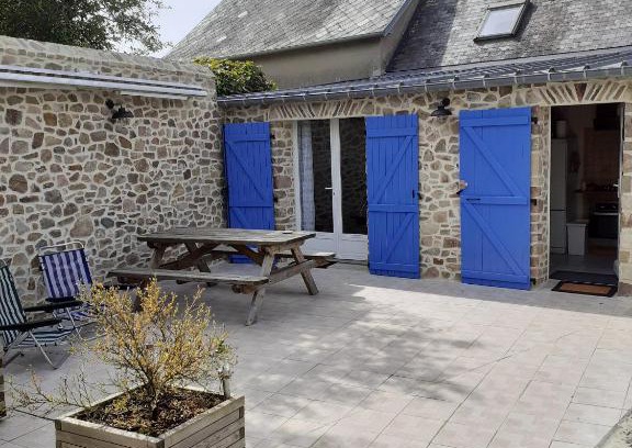 Creances House | Maison de 2 chambres avec jardin clos et wifi a Creances a 3 km de la plage