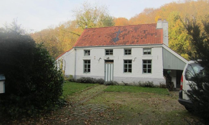 Court-Saint-Etienne House | Maison De Blanche Neige