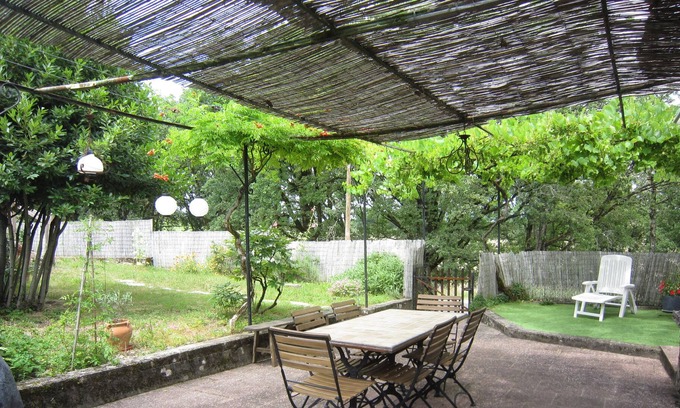 Cressensac Cottage | Maison de Campagne au Cœur de la Verdure Lotoise