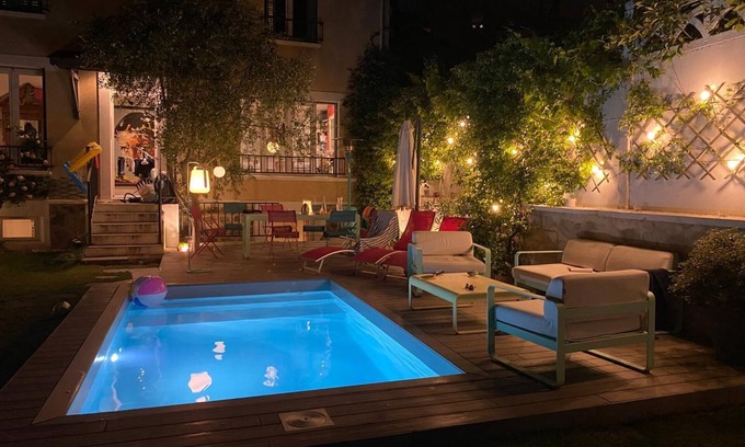 Faubourg de l'Arche Villa | Maison de Campagne en Ville 15 Minutes à Pieds de Paris La Défense Arena