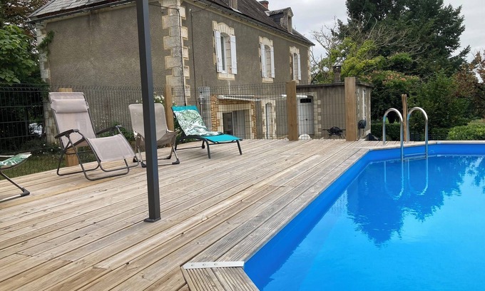 Saint-Genies House | Maison de Campagne Spacieuse et Rénovée Proche de Lascaux, 6 Personnes