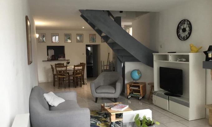 Precigne House | Maison de centre ville 6 personnes