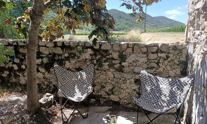 Valvigneres House | Maison de Famille Dans Village Vigneron du sud Ardèche