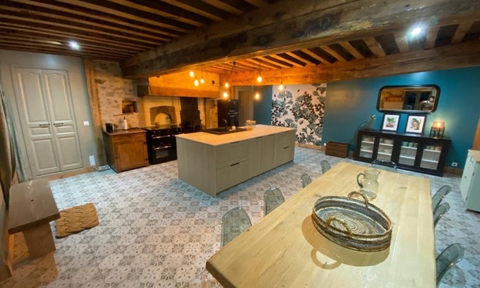 Vaux House | Maison de Campagne Avec SPA en Pleine Nature, Idéale Pour les Familles!
