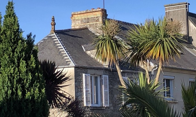 Saint-Vaast-la-Hougue House | Maison de Bourg à Proximité de la mer et du Port