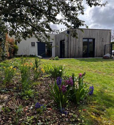 Ternant House | Maison de Josie