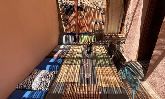 Narbolia House | Maison de l artiste Zangs