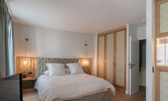 Old Town House | Maison de la Citadelle - Luxurious 2-bedroom town house in the heart of Saint-Tropez