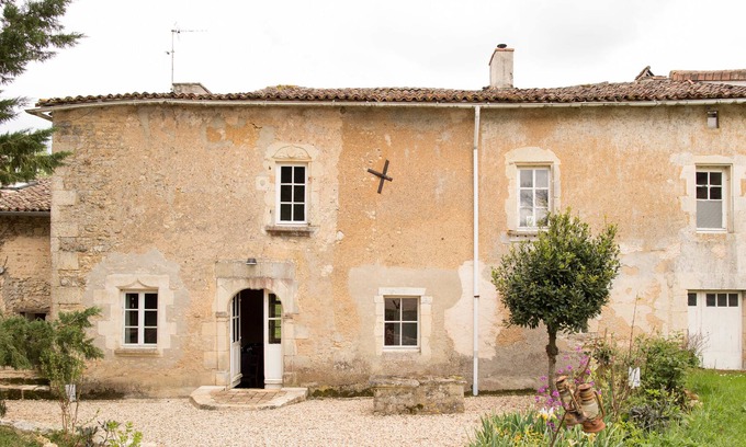 Marnay House | Maison de Maitre, ancien logis du XVIIe