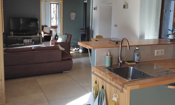 Ugine House | Maison de Montagne Rénovée Avec Poêle à Bois