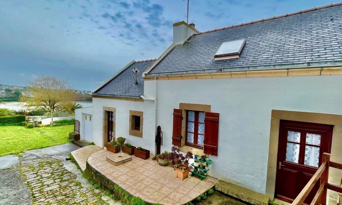 Audierne House | Maison de Pêcheur Avec Jardin, Près Plage et Centre Ville