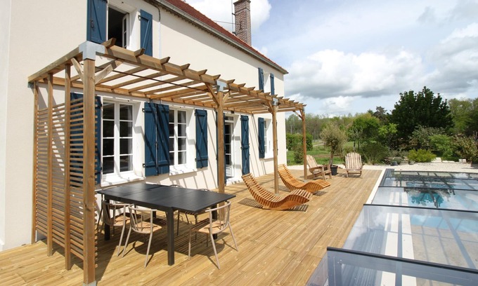 Courtaoult House | Maison de Vacances Avec Piscine en Val D'armance