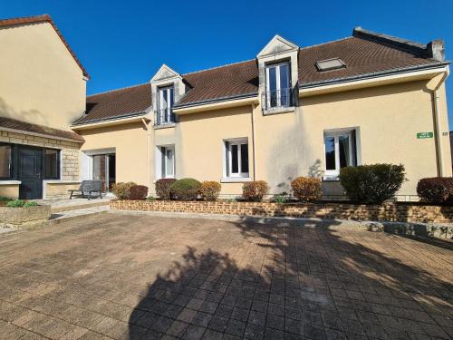 Faverolles House | Maison de vacances avec grande piscine et tennis, proche du Zoo de Beauval et des Châteaux de la Loire - FR-1-591-47
