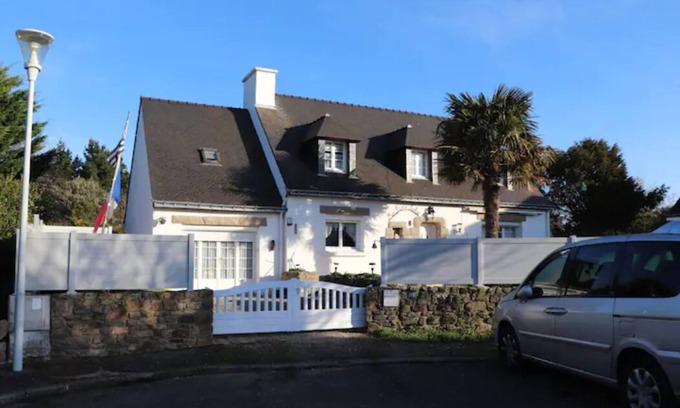 Locmariaquer House | Maison de Vacances sur Jardin Pret du Golfe et Océan