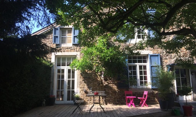 Lustin House | Maison de vacances, Gîte "Le vieux Logis" à Profondeville