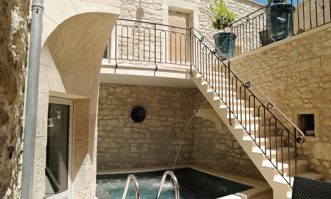 Saint-Restitut Ski Chalet | Maison de village, avec piscine, Saint-Restitut
