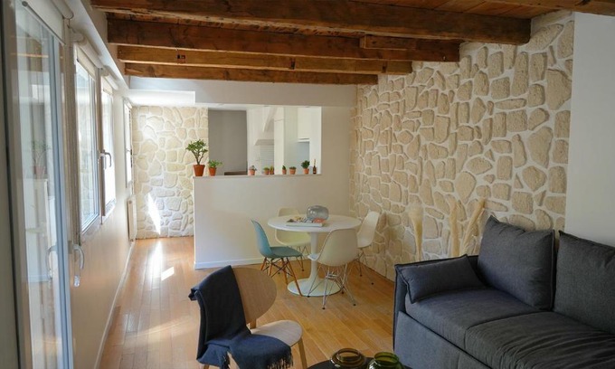Saint Nicolas - Charles III - Ville vieille - Trois Maisons - Leopold Apartment | Maison de ville avec sa cour au calme à 1min de la Pace Stanislas