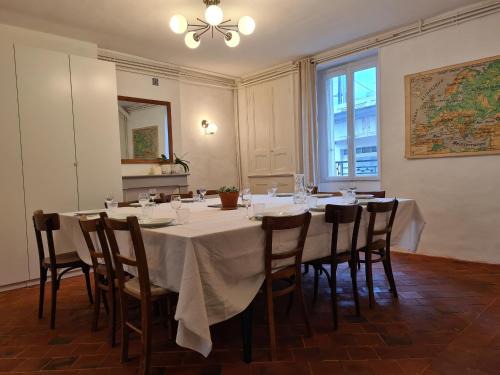 Scoury House | Maison de ville conviviale avec jardin proche d'Argenton-sur-Creuse - FR-1-591-628