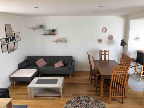 Lanester House | Maison de ville conviviale avec terrasse