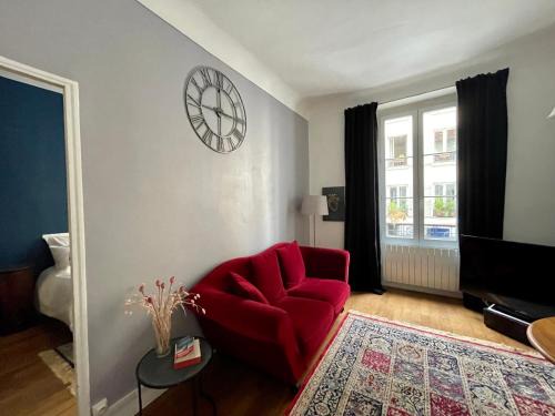 Quartier de la Folie-Mericourt Apartment | Maison de ville cosy Canal Saint Martin