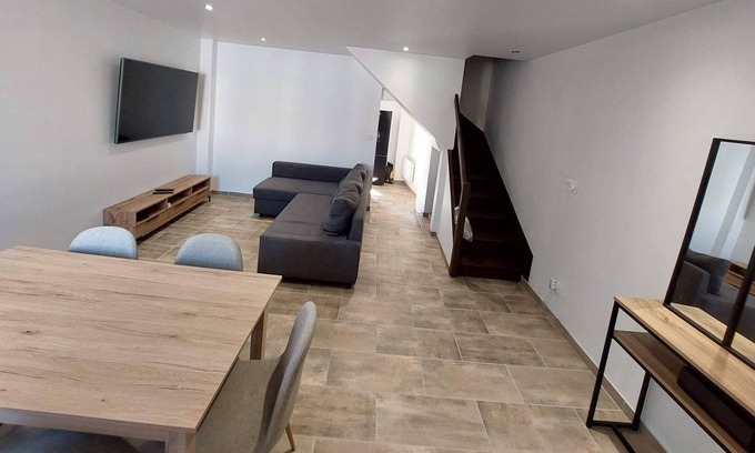 Sury-le-Comtal House | Maison de Ville Dans Residence Privée