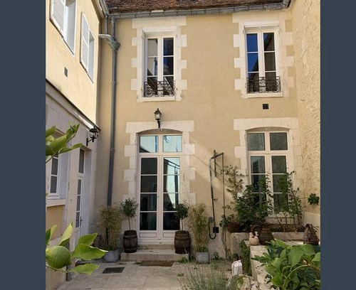 Auxerre House | Maison des Pilastres au cœur d'Auxerre