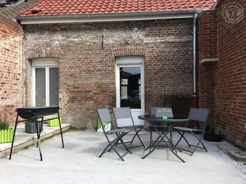 Aniche House | Maison Douaisis pour 4 pers avec jardin, terrasse, parking sécurisé et proche tramway - FR-1-510-134