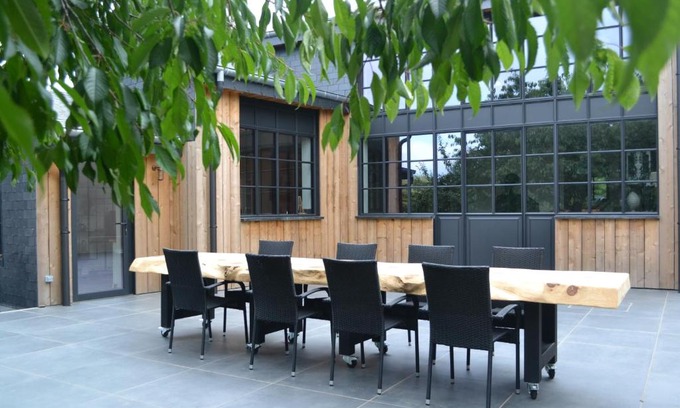 Corbion House | Maison du chien vert