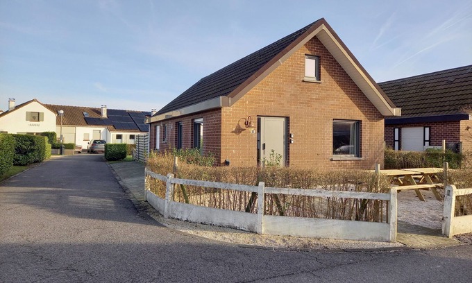 Koksijde House | Maison du Coeur, Gezellig en Knus Huisje in Rustige Wijk op 2 km van het Strand