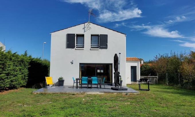Le Grand-Village-Plage House | Maison du Maine