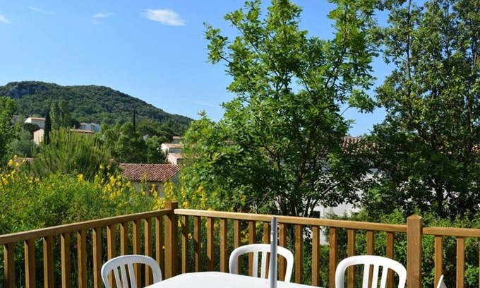 Rouret House | Maison duplex cosy 3 pièces, 6 pers. avec terrasse, parking, WIFI et animaux admis - Grospierres - FR-1-382-13