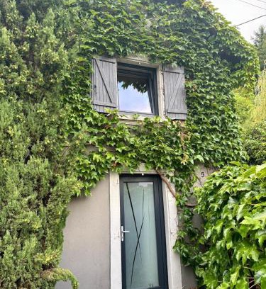 Rammersmatt House | Maison en lisière de forêt, montagne et vignobles
