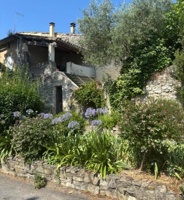 Puygiron House | Maison en pierres 6/8pers, piscine & sublime vue