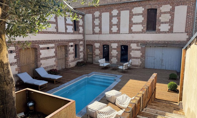 Eu House | Maison Eudoise, swimming pool and spa